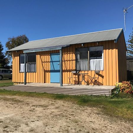Somerset Beachside Cabin And Caravan Park Extérieur photo