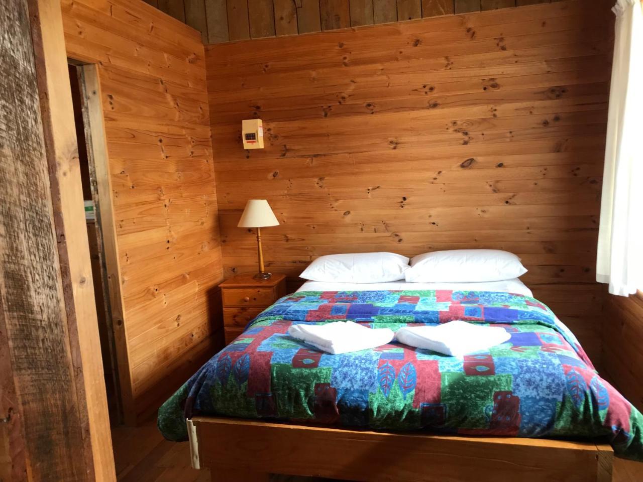 Somerset Beachside Cabin And Caravan Park Extérieur photo