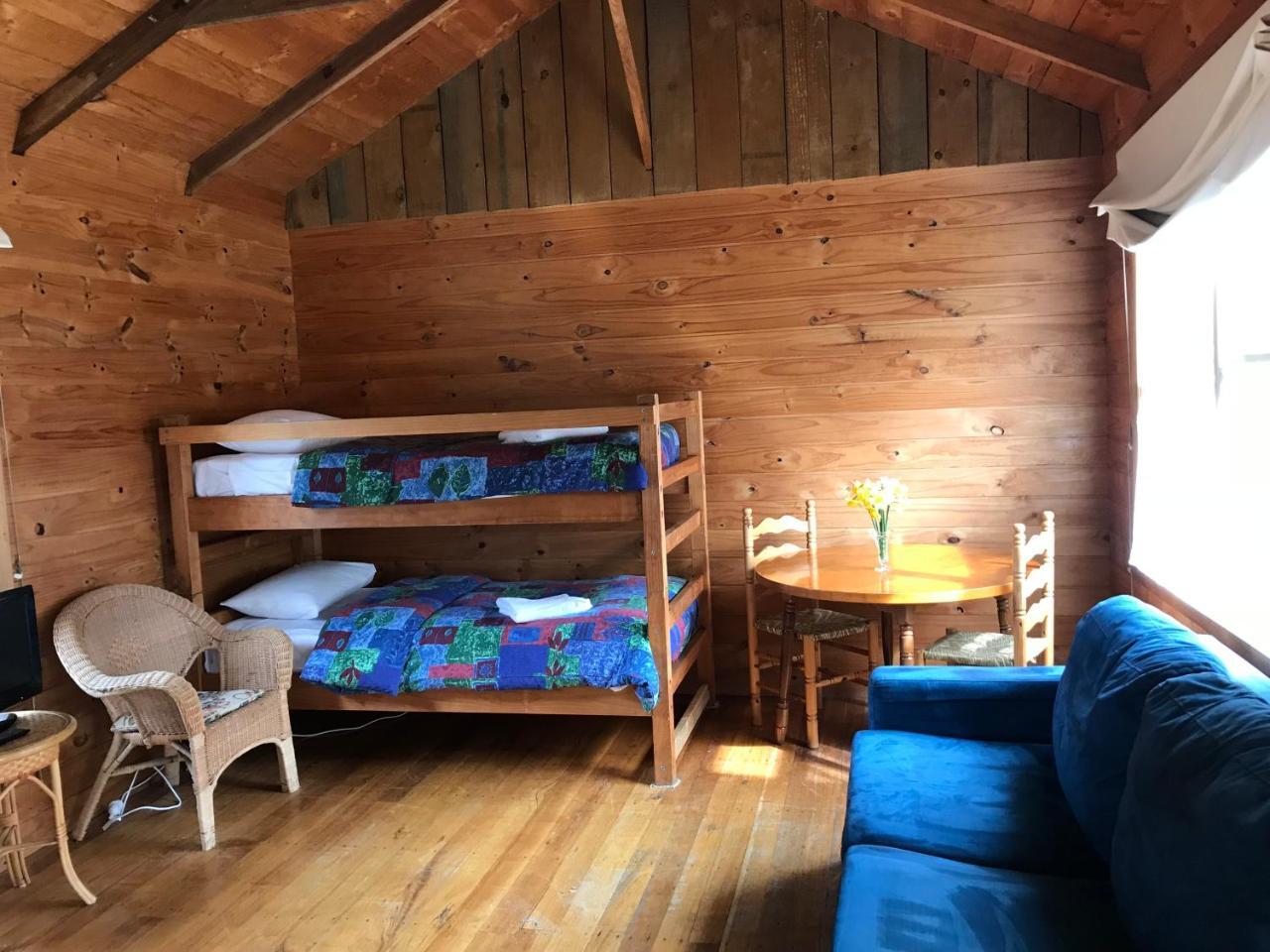 Somerset Beachside Cabin And Caravan Park Extérieur photo