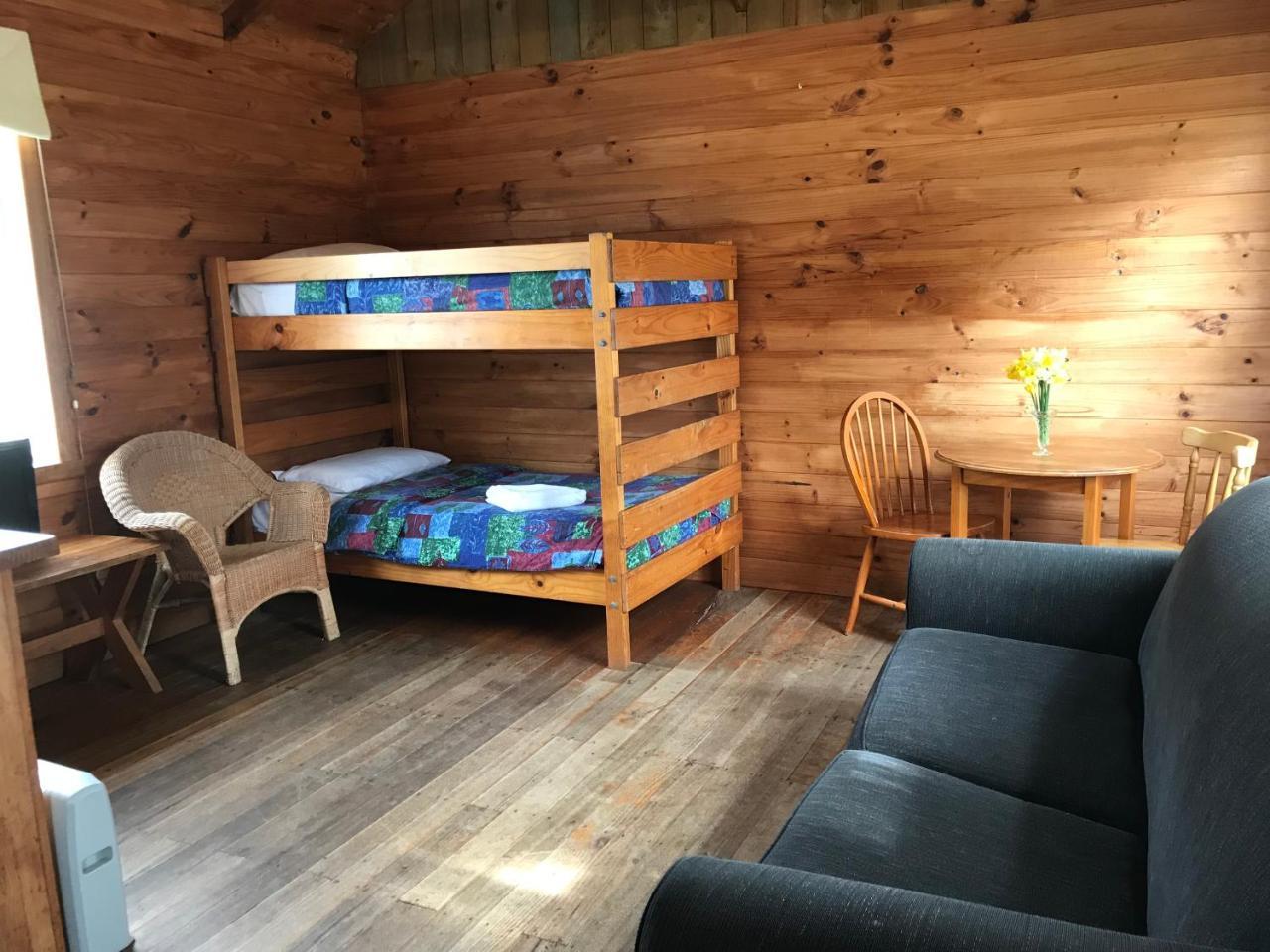 Somerset Beachside Cabin And Caravan Park Extérieur photo